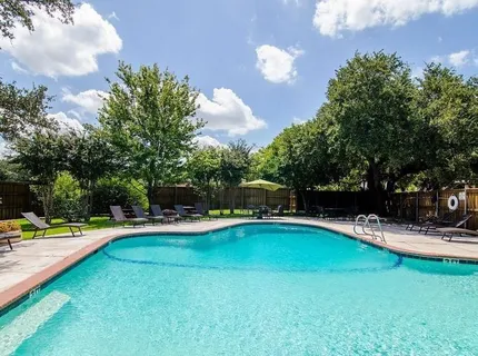 $540,000 | 7506 West Northwest Highway, Unit 9, Dallas, TX 75225