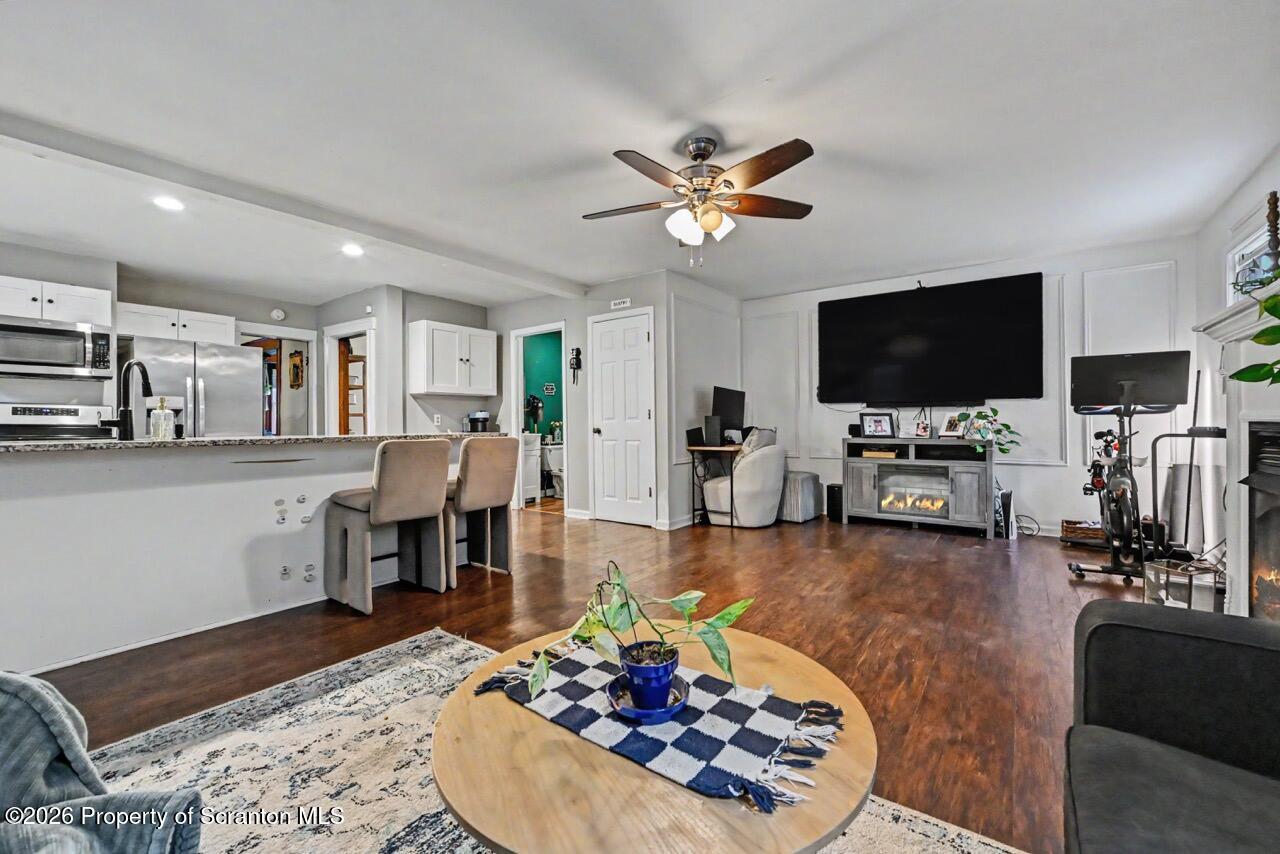 933 Fisk Street Scranton, PA 18509 - Photo 33 of 63 Family Room