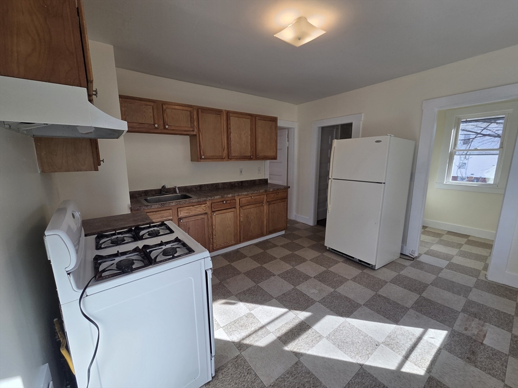 115-117 Northampton Avenue Springfield, MA 01109 - Photo 16 of 39