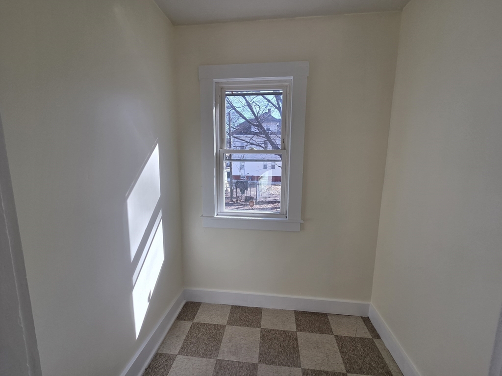115-117 Northampton Avenue Springfield, MA 01109 - Photo 17 of 39