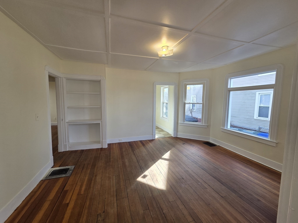 115-117 Northampton Avenue Springfield, MA 01109 - Photo 5 of 39