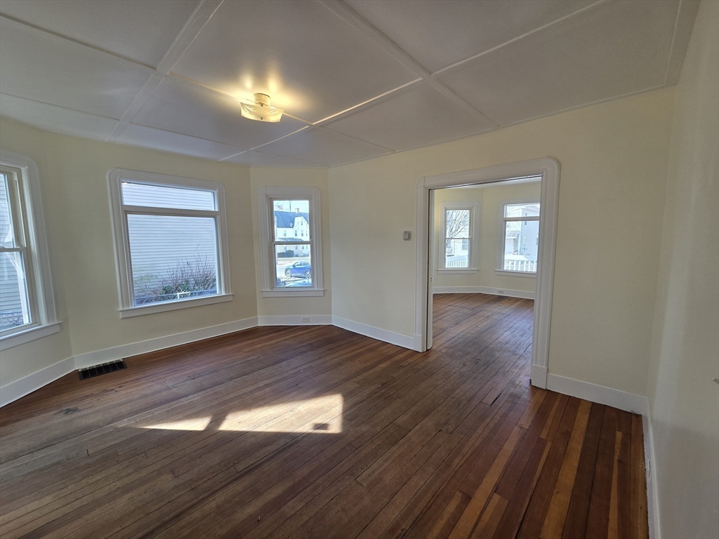 115-117 Northampton Avenue Springfield, MA 01109 - Photo 7 of 39
