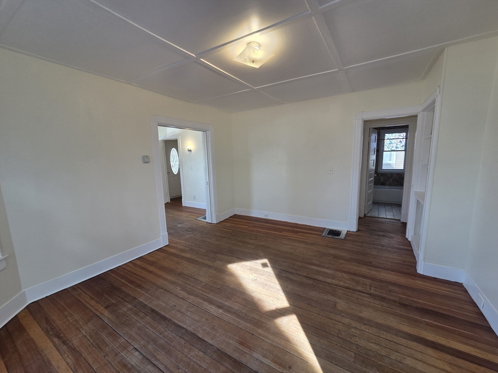 115-117 Northampton Avenue Springfield, MA 01109 - Photo 8 of 39