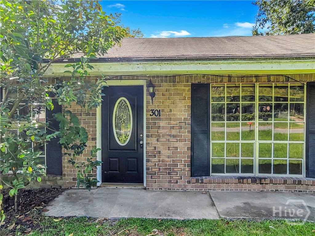 301 Beaufort Road Savannah, GA 31419 - Photo 2 of 14 Front View 2