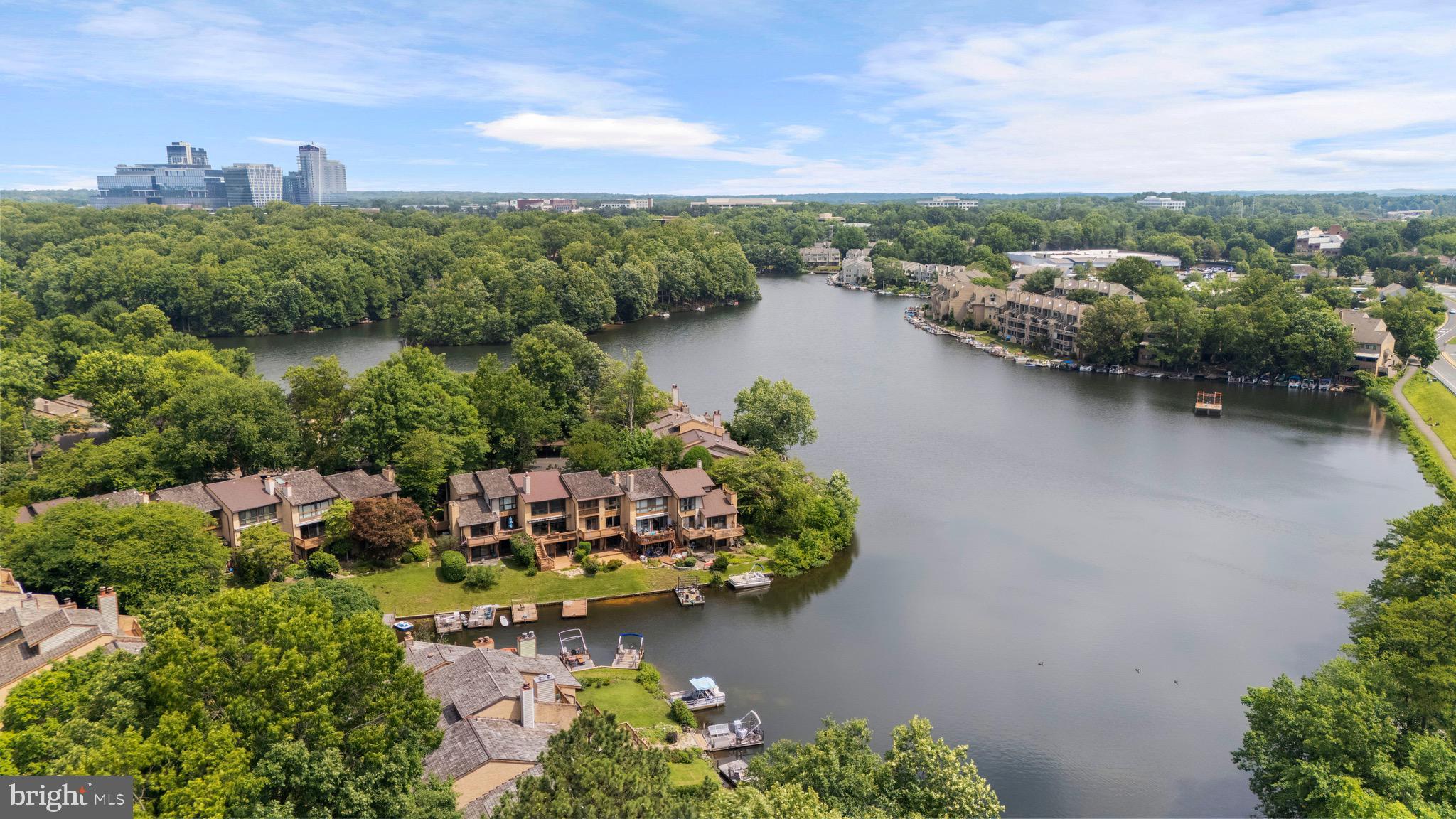 2137 Whisper Way Reston, VA 20191 - Photo 31 of 32