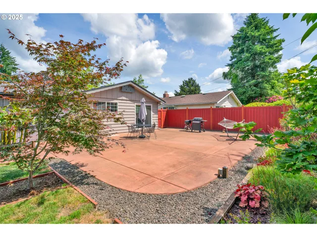 $477,700 | 2672 Cheryl Street, Eugene, OR 97408