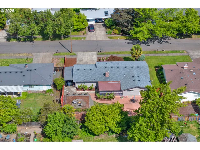 $477,700 | 2672 Cheryl Street, Eugene, OR 97408