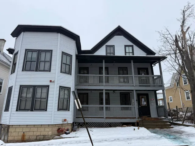 $700,000 | 194 Spruce Street, Manchester, NH 03103