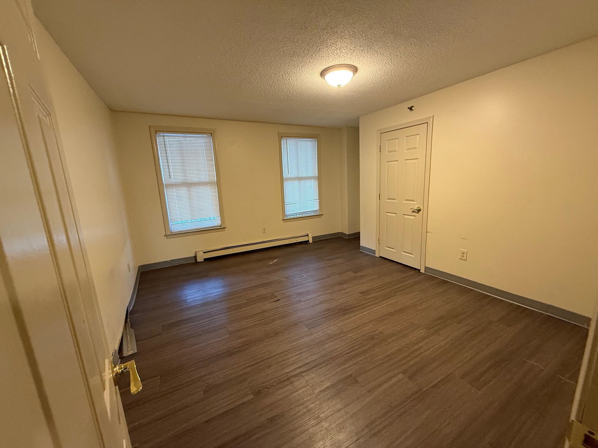 194 Spruce Street Manchester, NH 03103 - Photo 16 of 23