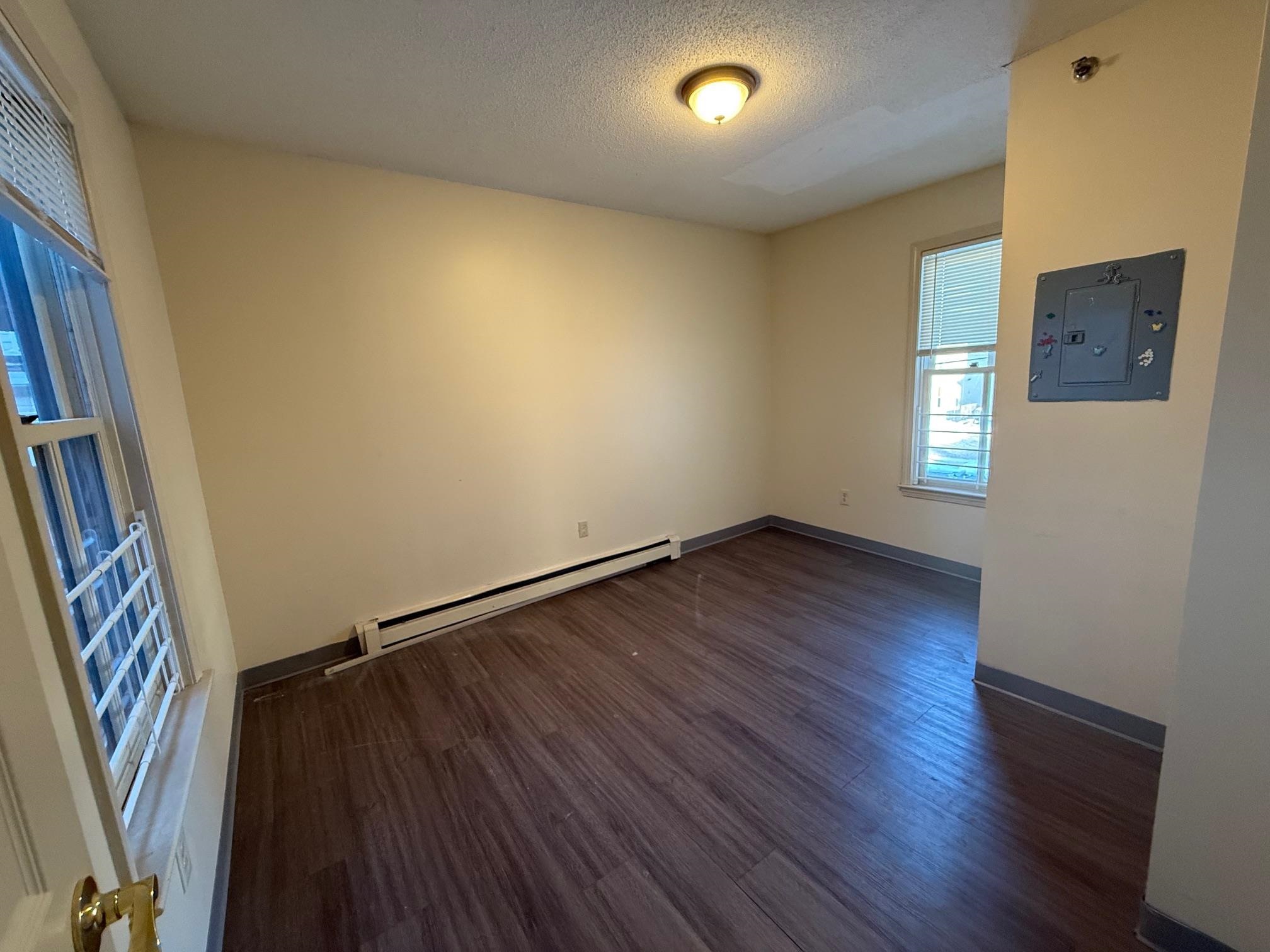 194 Spruce Street Manchester, NH 03103 - Photo 17 of 23