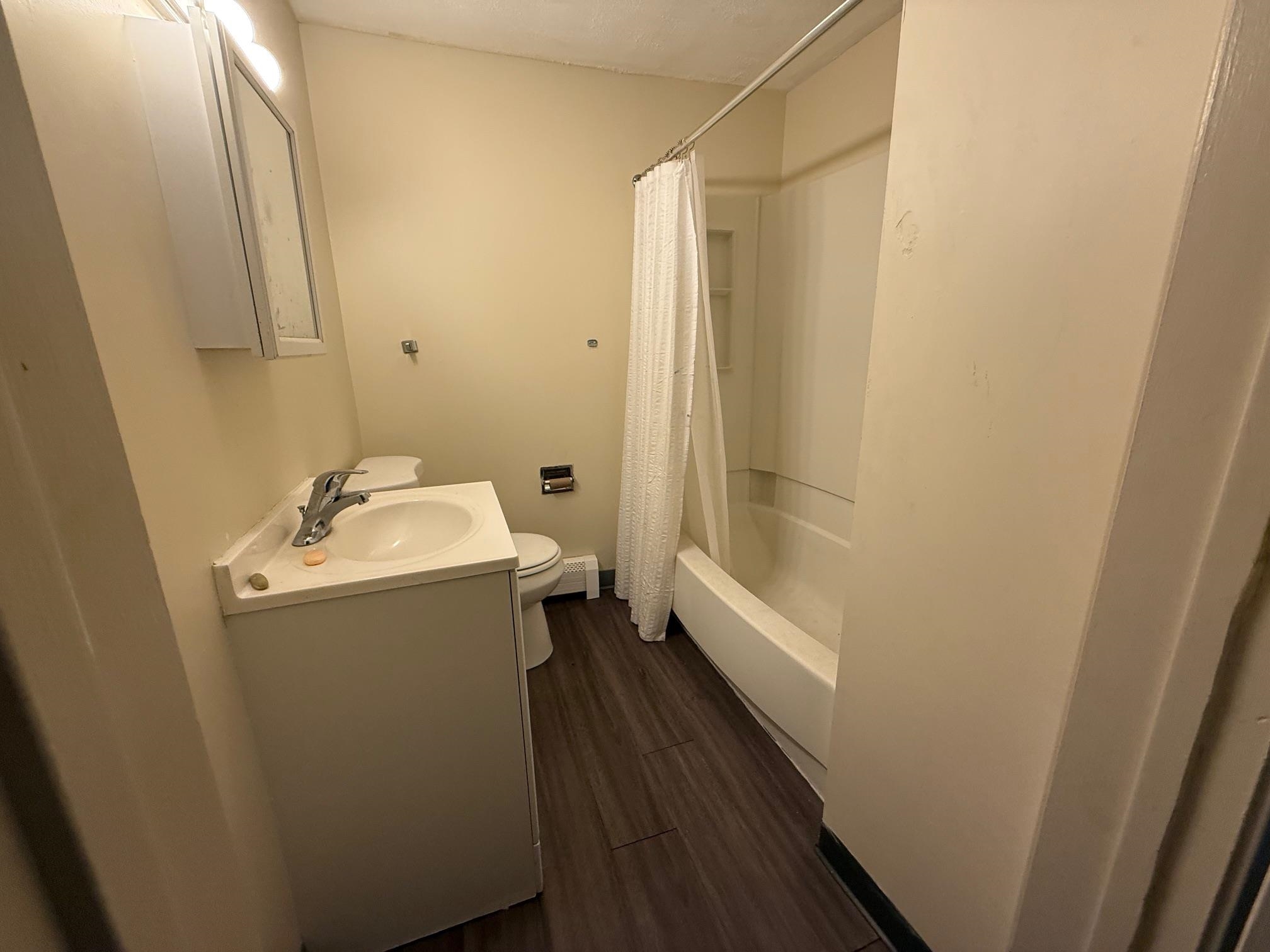 194 Spruce Street Manchester, NH 03103 - Photo 19 of 23