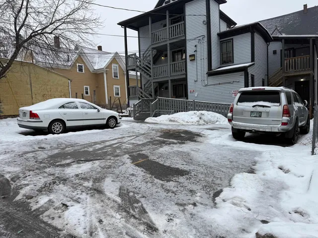 $700,000 | 194 Spruce Street, Manchester, NH 03103