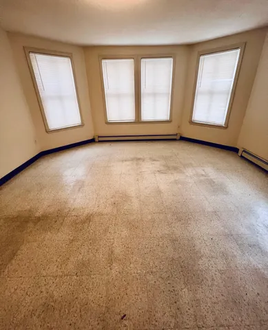 $700,000 | 194 Spruce Street, Manchester, NH 03103