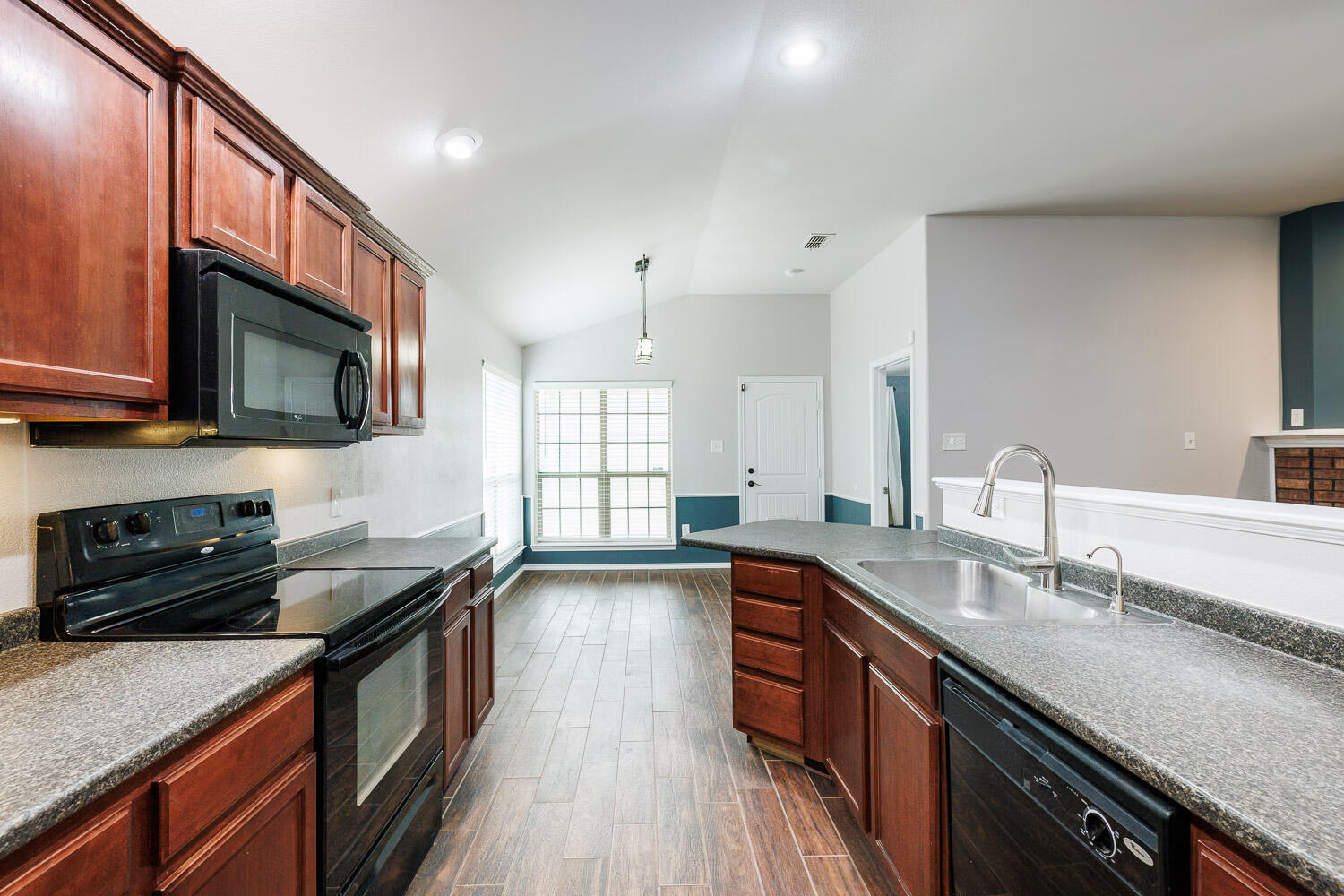 6933 35th Street Lubbock, TX 79407 - Photo 16 of 50 Kitchen
