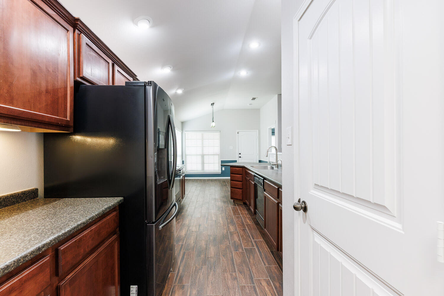 6933 35th Street Lubbock, TX 79407 - Photo 18 of 50 Kitchen