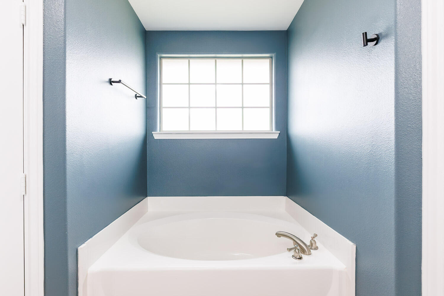 6933 35th Street Lubbock, TX 79407 - Photo 27 of 50 Primary Bathroom