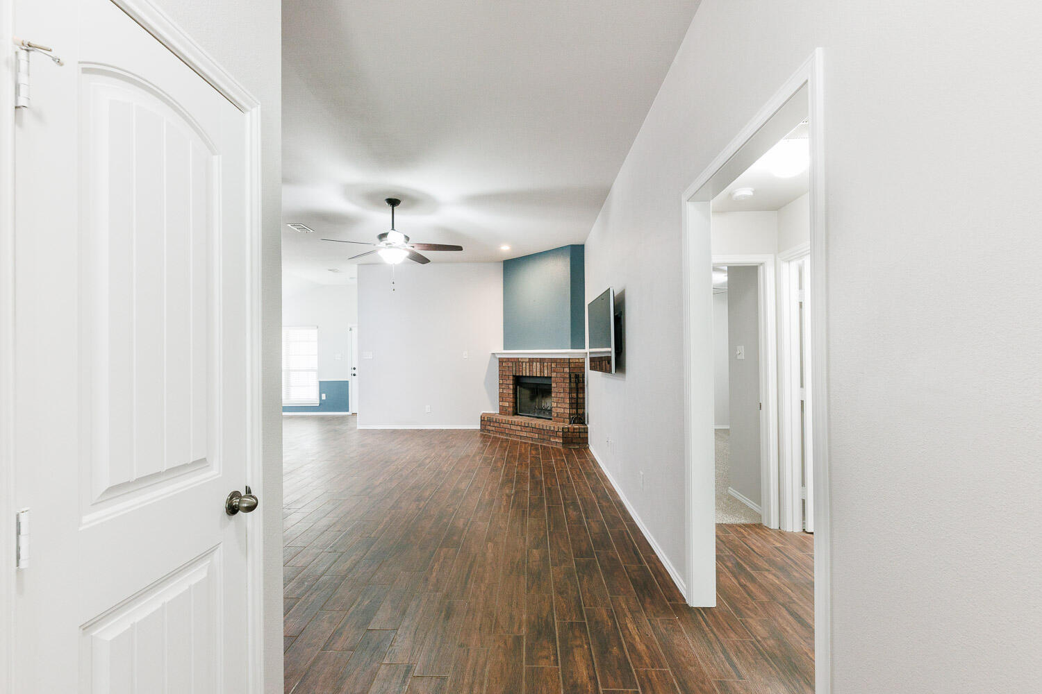 6933 35th Street Lubbock, TX 79407 - Photo 5 of 50 Living Area