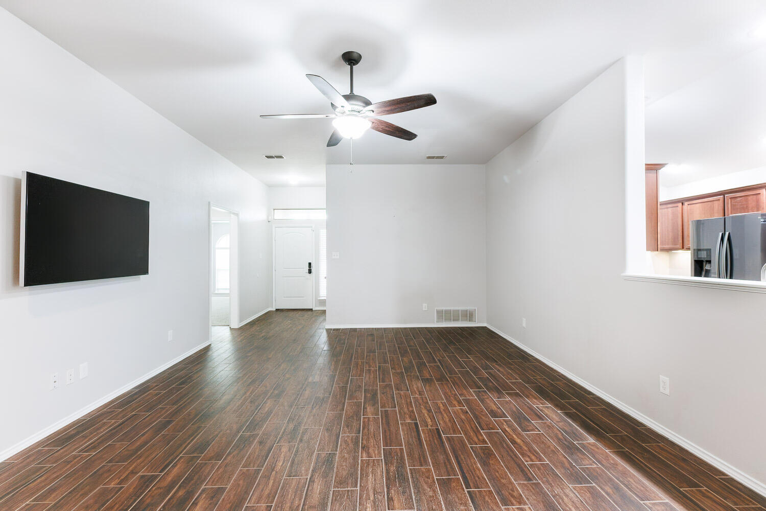 6933 35th Street Lubbock, TX 79407 - Photo 9 of 50 Living Area