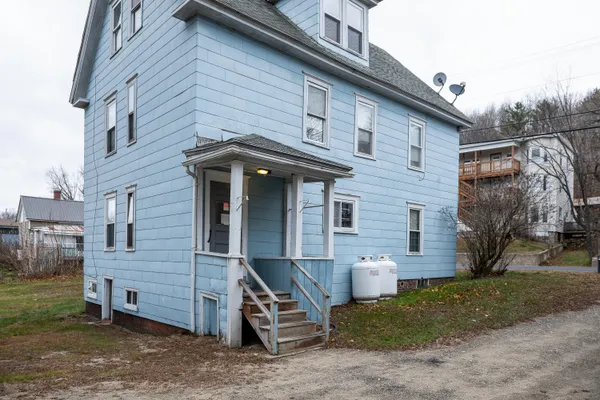 $194,900 | 55 Roxbury Road, Mexico, ME 04257