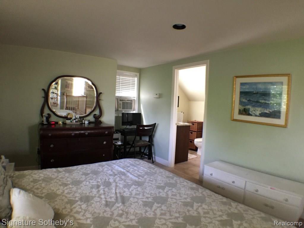 Master Suite with Full Bath