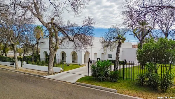 $849,000 | 1744 Olive Street, Eagle Pass, TX 78852