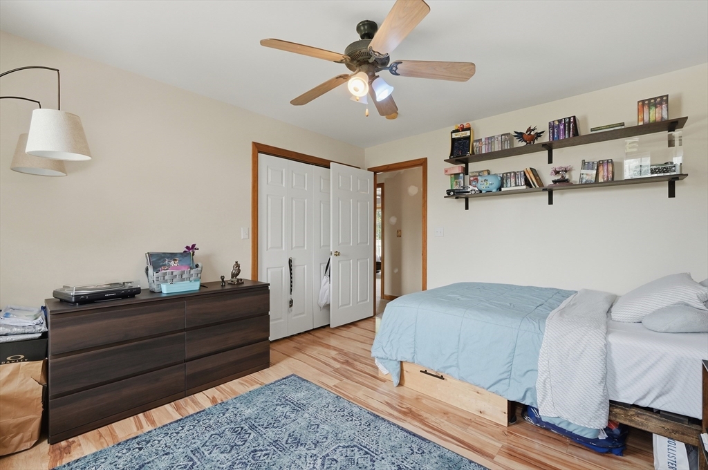 1527 Main Street Acushnet, MA 02743 - Photo 29 of 32