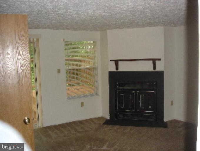 15775 Haynes Road Laurel, MD 20707 - Photo 7 of 9 Living Room
