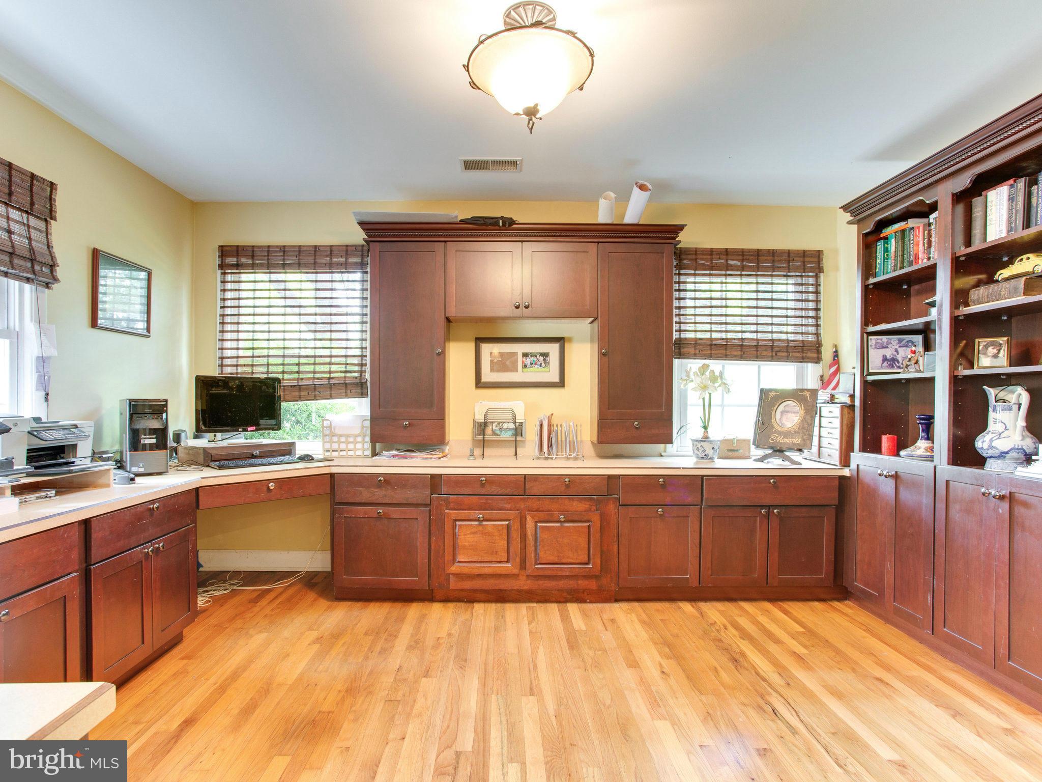 23473 Potts Mill Road Middleburg, VA 20117 - Photo 11 of 30 OFFICE