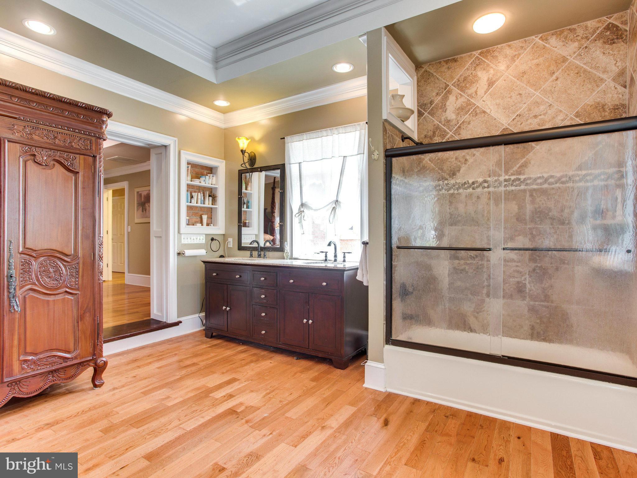 23473 Potts Mill Road Middleburg, VA 20117 - Photo 13 of 30 DOUBLE SHOWER