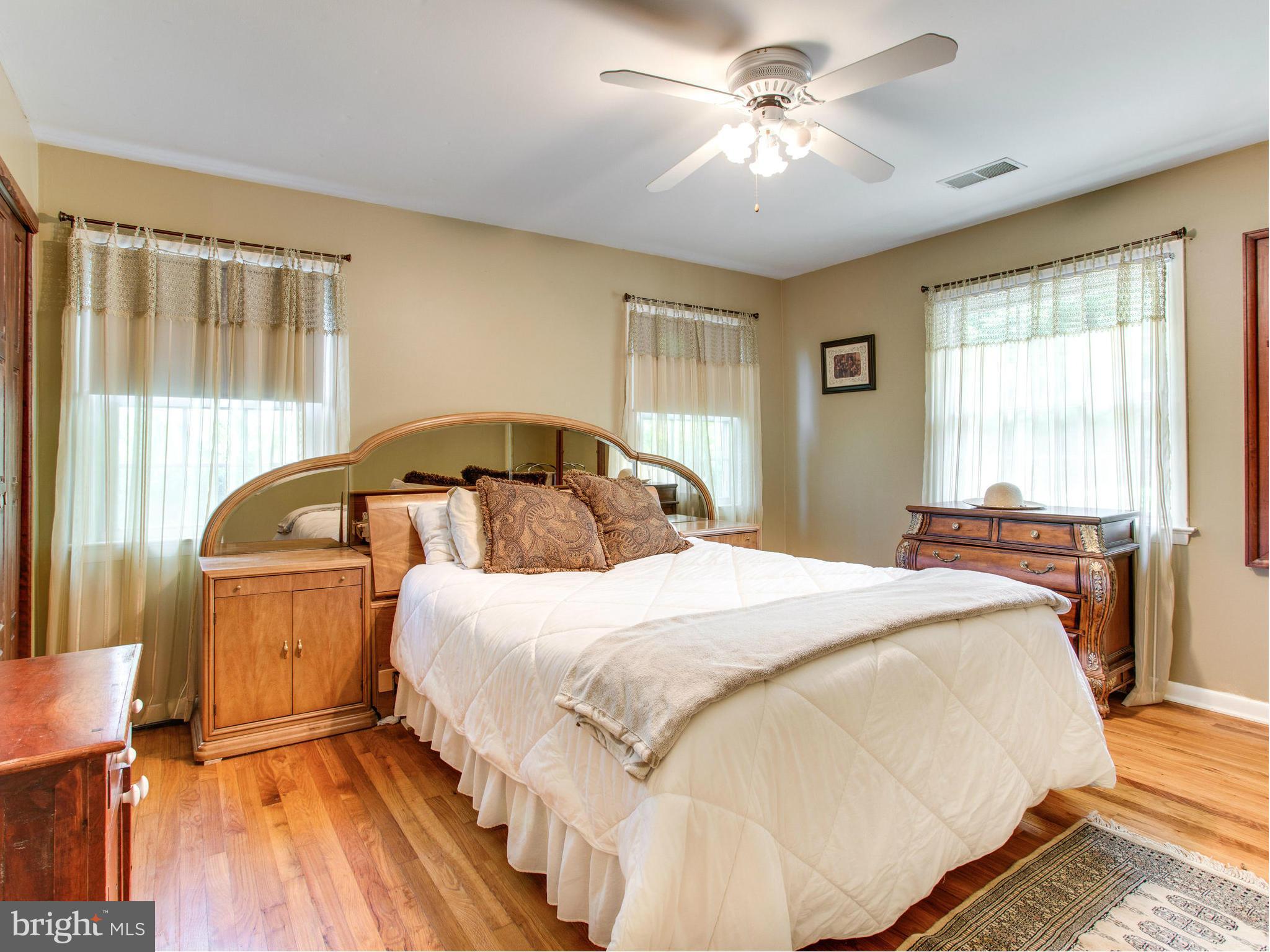 23473 Potts Mill Road Middleburg, VA 20117 - Photo 14 of 30 MAIN LEVEL BEDROOMS