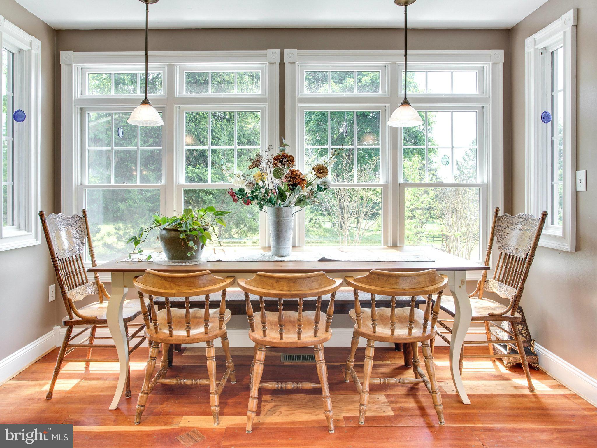 23473 Potts Mill Road Middleburg, VA 20117 - Photo 18 of 30 GUEST HOUSE DINING AREA