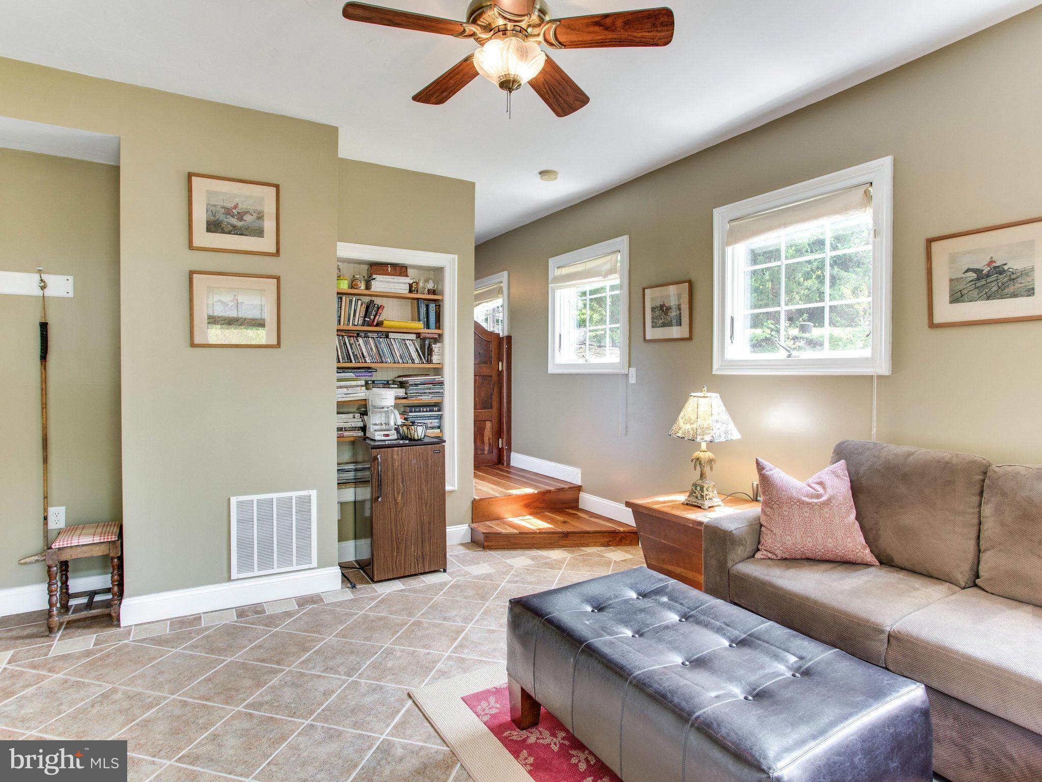 23473 Potts Mill Road Middleburg, VA 20117 - Photo 22 of 30 GUEST HOUSE SUITE