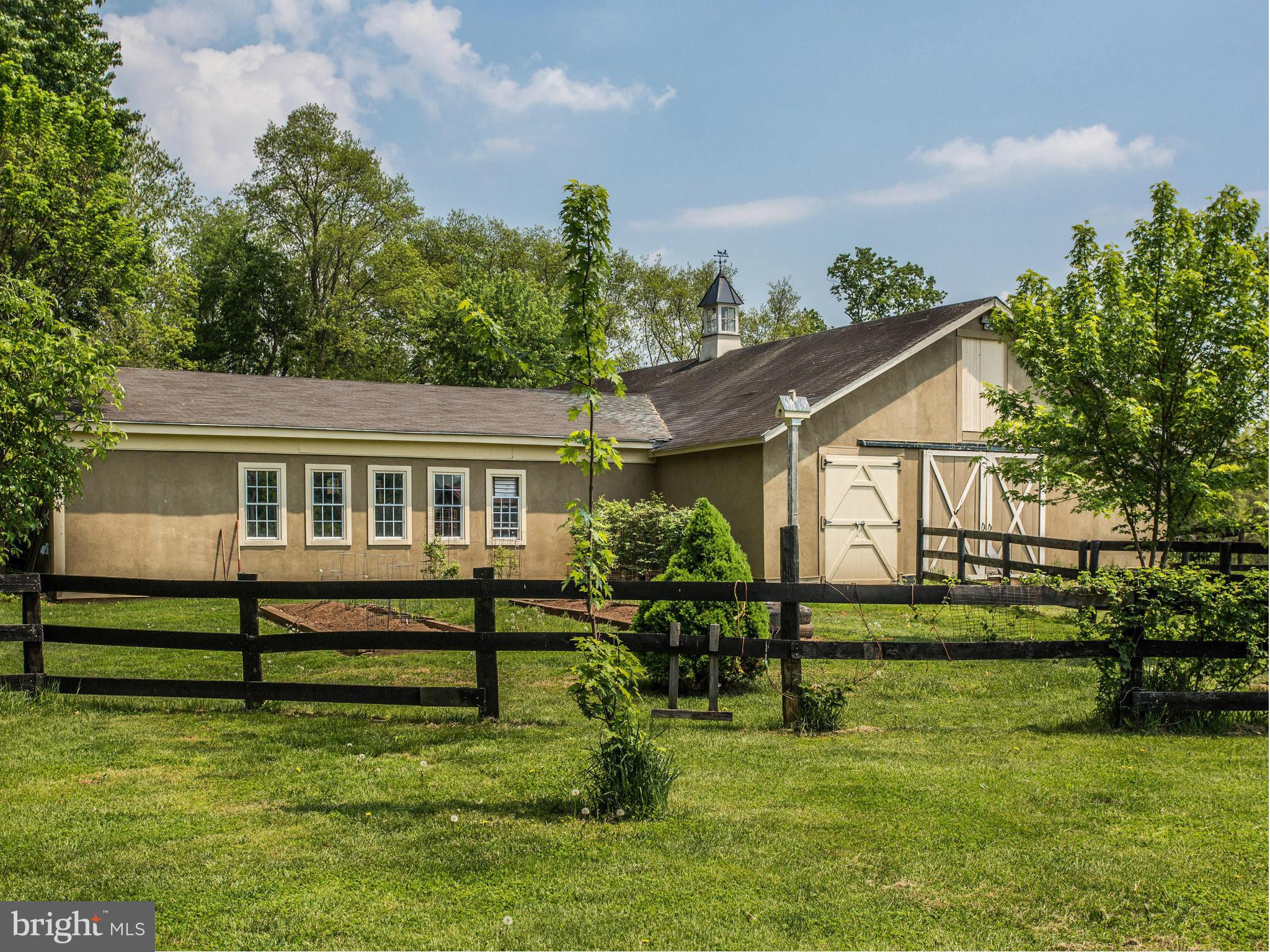 23473 Potts Mill Road Middleburg, VA 20117 - Photo 27 of 30 5 STALL BARN