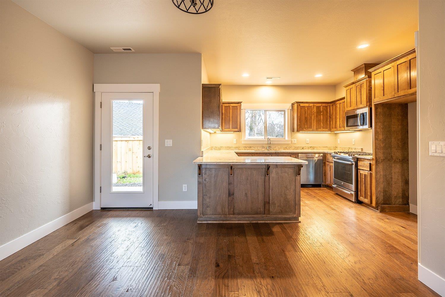 3639 Hilsinger Road Phoenix, OR 97535 - Photo 7 of 19 Additional Photo