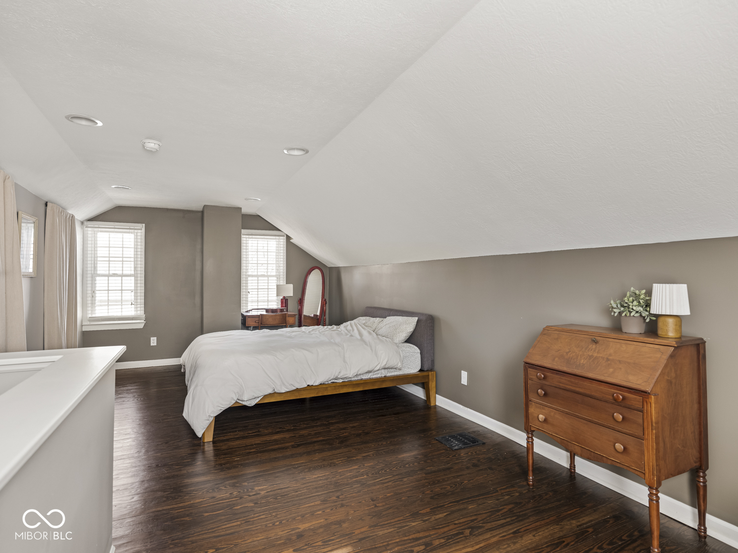 5000 Ralston Avenue Indianapolis, IN 46205 - Photo 23 of 36