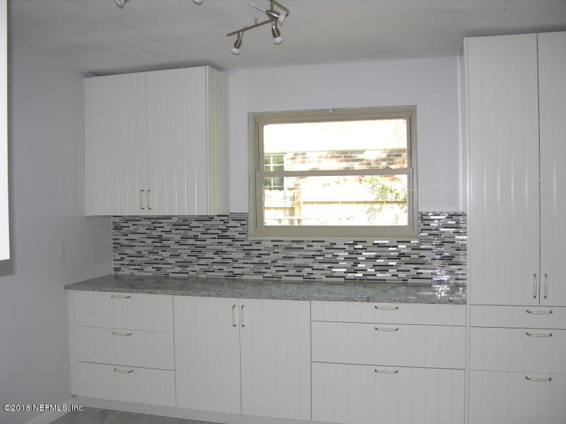 3534 Lawrence Road Orange Park, FL 32073 - Photo 28 of 36 Laundry 2