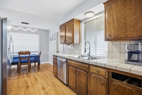 $357,900 | 741 West Holland Avenue, Clovis, CA 93612