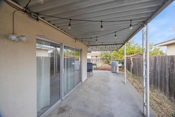 $357,900 | 741 West Holland Avenue, Clovis, CA 93612