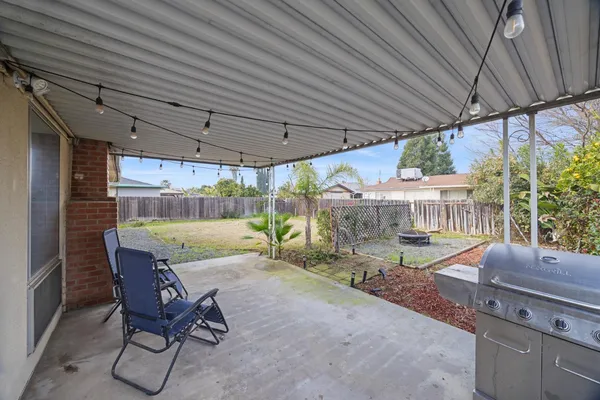 $357,900 | 741 West Holland Avenue, Clovis, CA 93612
