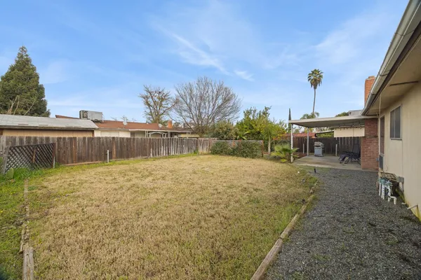 $357,900 | 741 West Holland Avenue, Clovis, CA 93612