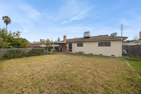 $357,900 | 741 West Holland Avenue, Clovis, CA 93612