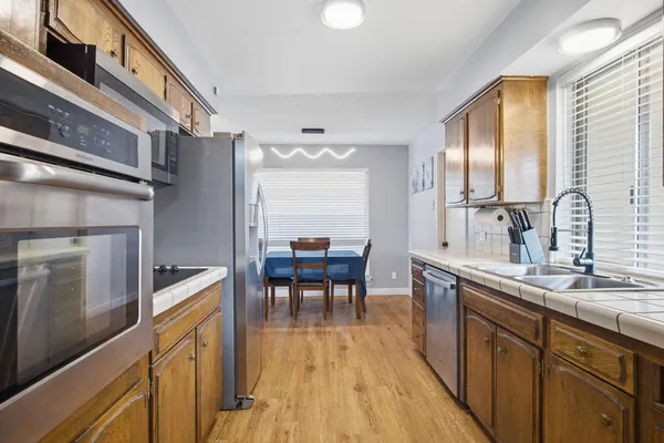 $357,900 | 741 West Holland Avenue, Clovis, CA 93612