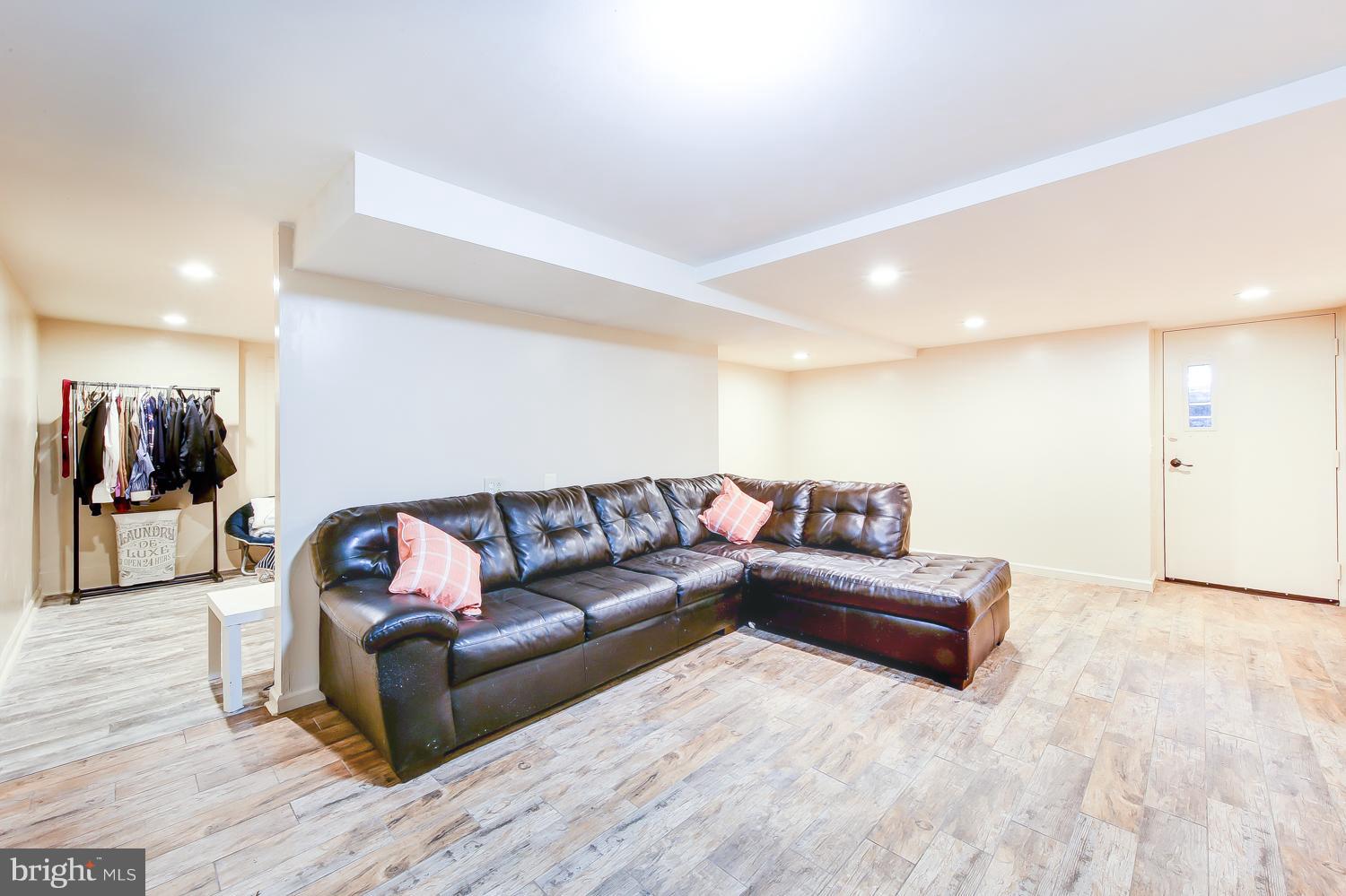 15829 Barnesville Road Boyds, MD 20841 - Photo 19 of 29 look at all this space...