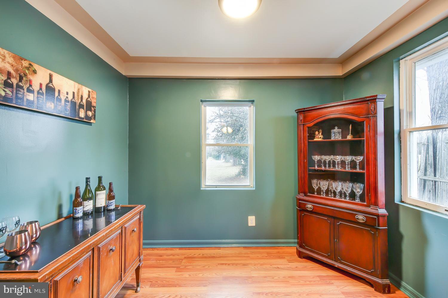 15829 Barnesville Road Boyds, MD 20841 - Photo 7 of 29 sitting room off Dining Room