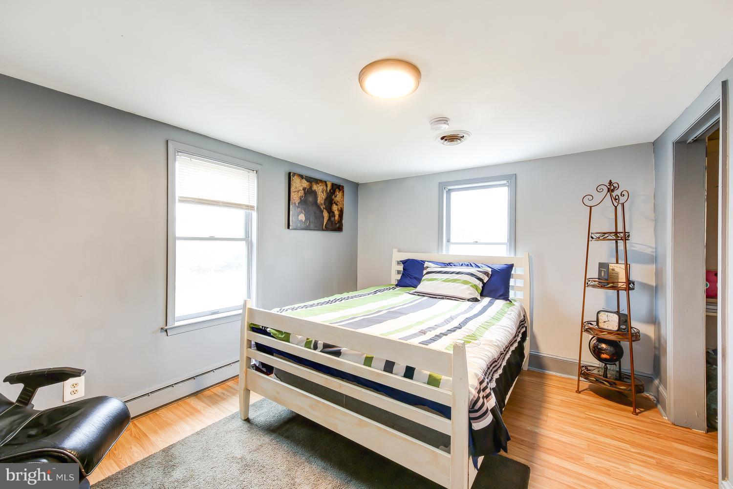 15829 Barnesville Road Boyds, MD 20841 - Photo 10 of 29 upper lvl Bedroom 1