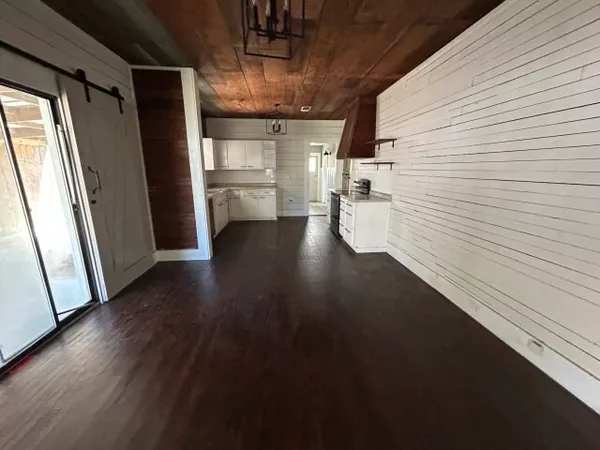 a view of a storage & utility room