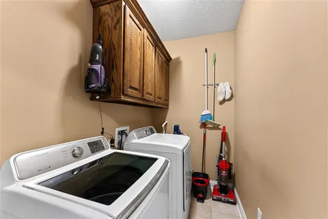 $235,000 | 104 Maple Street, Iowa, LA 70647