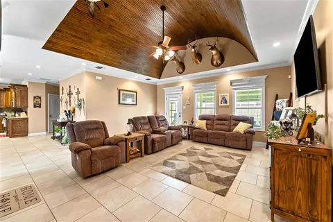 $235,000 | 104 Maple Street, Iowa, LA 70647