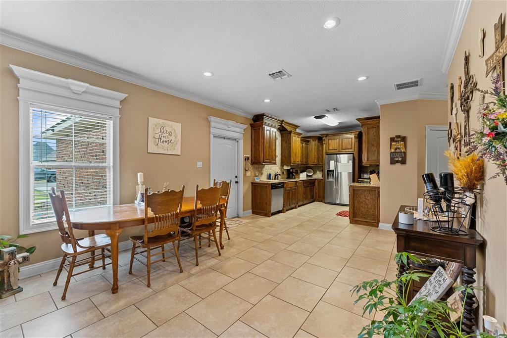 104 Maple Street Iowa, LA 70647 - Photo 5 of 24