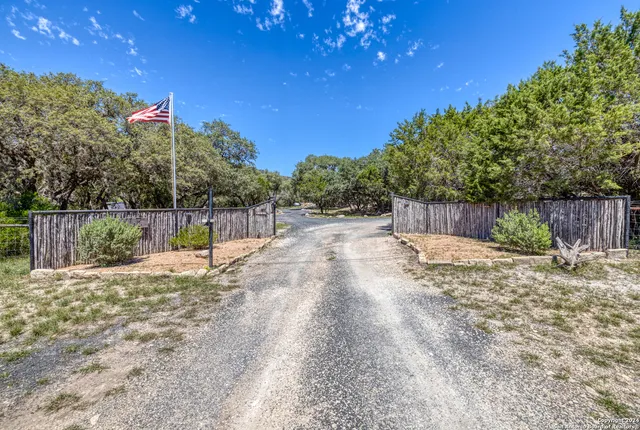 a view of a backyard with green space